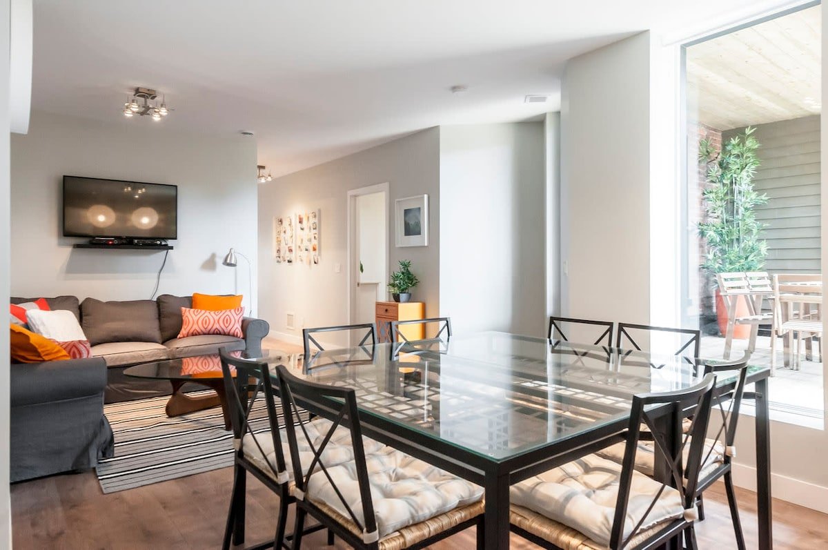 Le Lounge Spacious Apartment in Heart of the gallery image 2