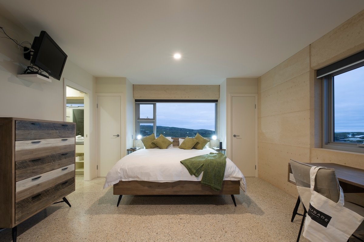 SAUDADE LUXURY APARTMENT – 6 person option gallery image 5