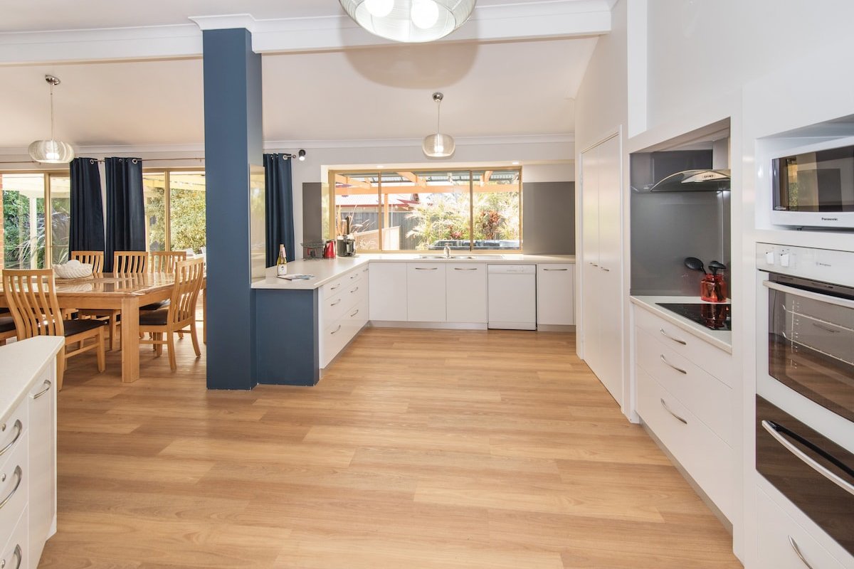 Old Dunsborough Family/pet friendly with spa gallery image 4