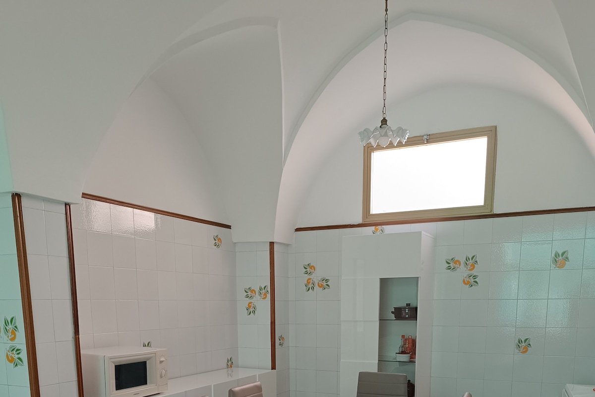 Prestigioso Palazzo Muia con vasca idromassaggio gallery image 3