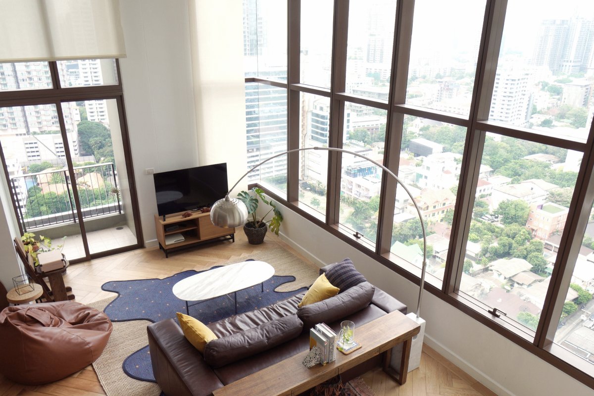 Designer HUGE 2 BR Duplex, Steps to BTS,EMQUARTIER