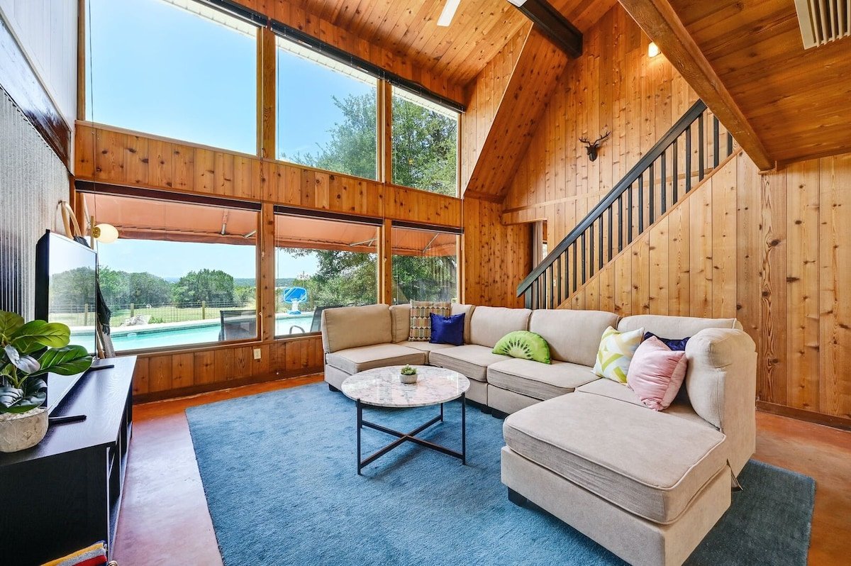 Road Runner Lodge: Pool, Disc Golf, Pet Friendly gallery image 3