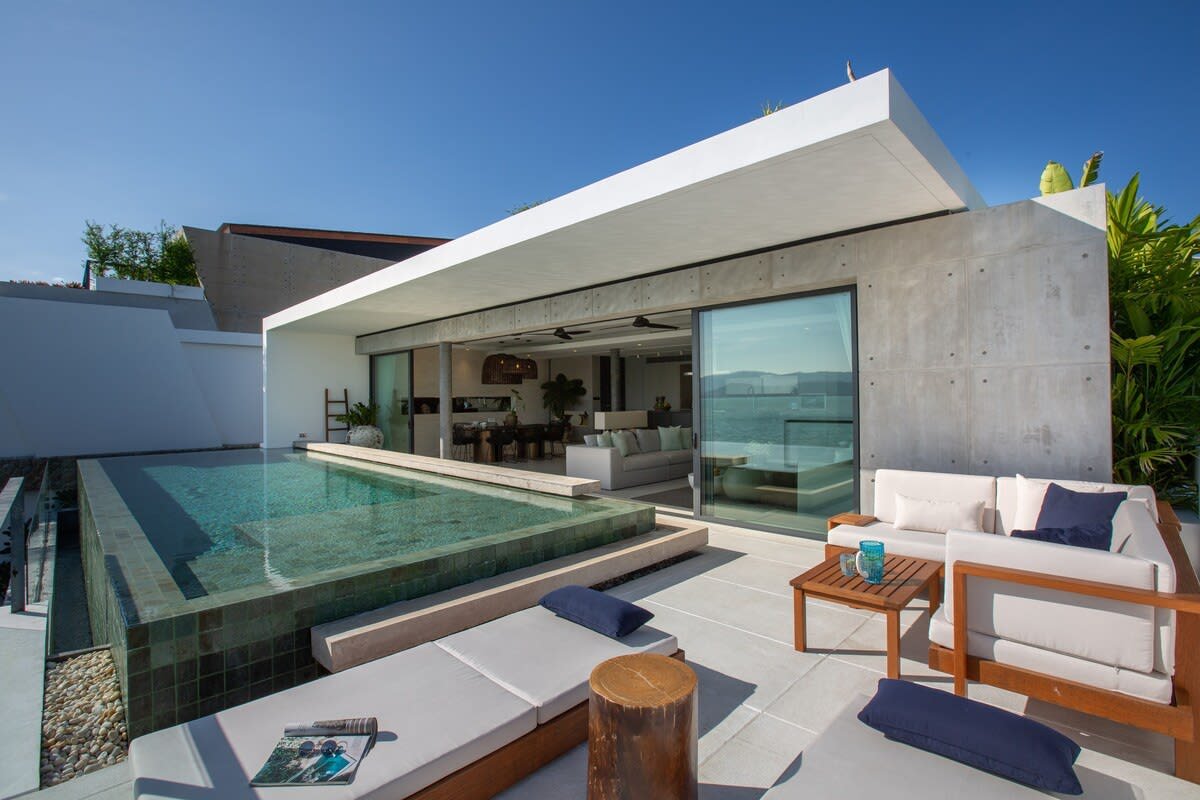 Gamay 3-Bedroom Villa with Beach Access gallery image 3