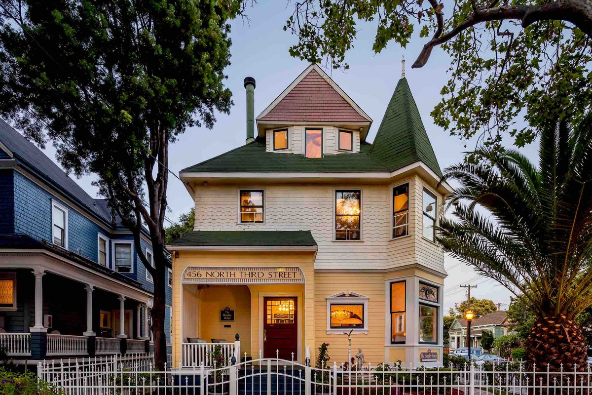 SJ Downtown Historical with Victorian Experience