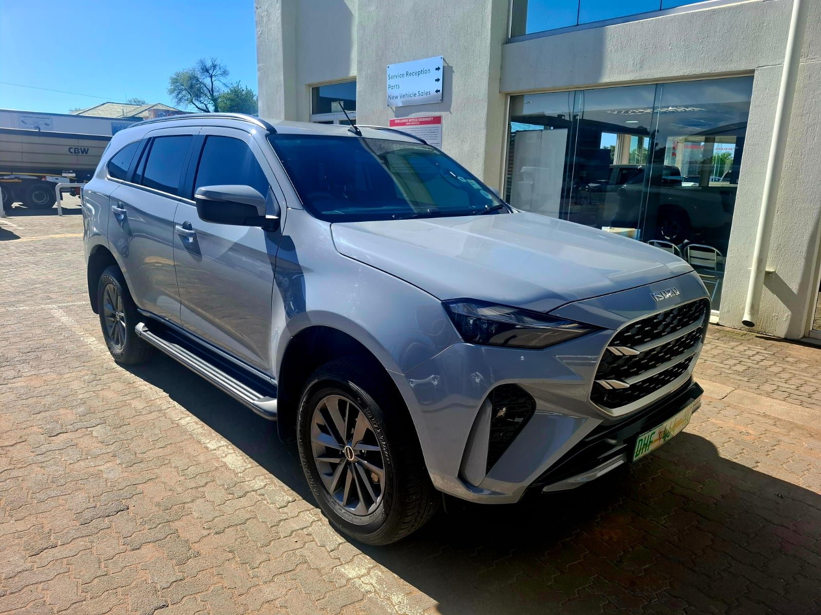 ISUZU MU-X 1.9D LS  for Sale in South Africa