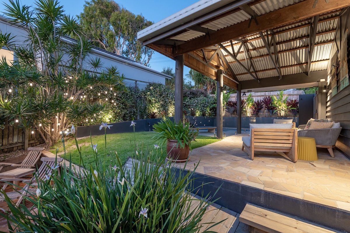 Summer Salt Villa @ Sunshine + Pets & Heated Pool gallery image 3