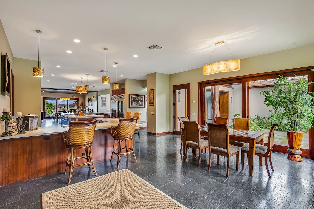 The Blue Lagoon gallery image 5
