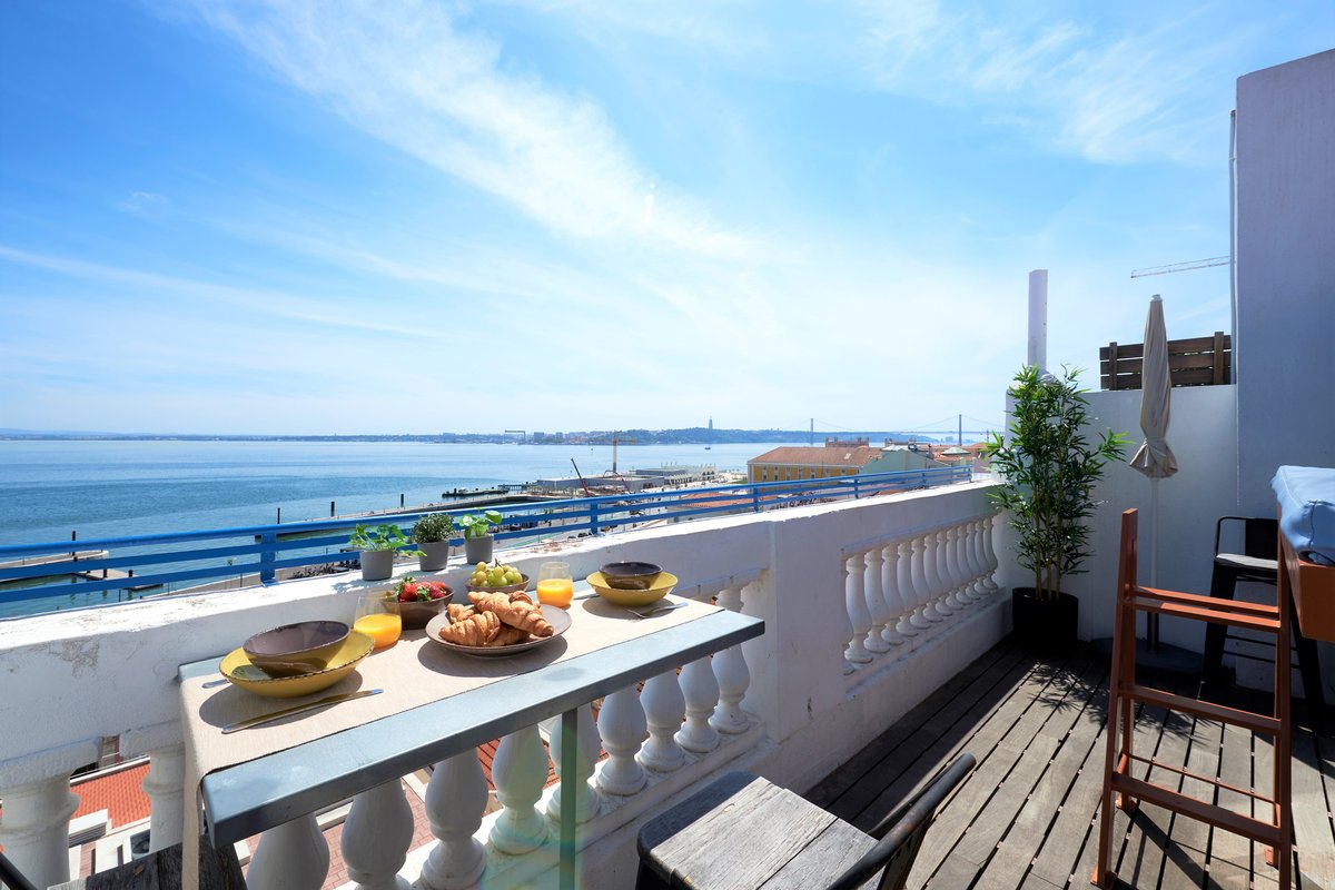 Fantastic penthouse w/ terrace & top 180ºRiverview