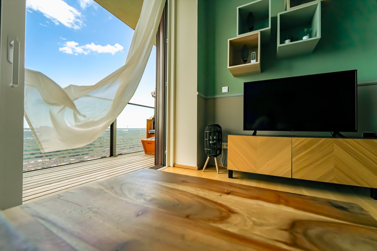 Spot the Fireworks: Amazing view over the city