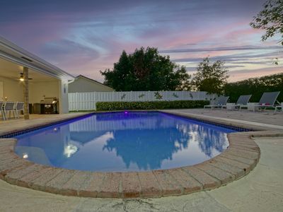 Renovated House w/ Heated Pool near the Downtown