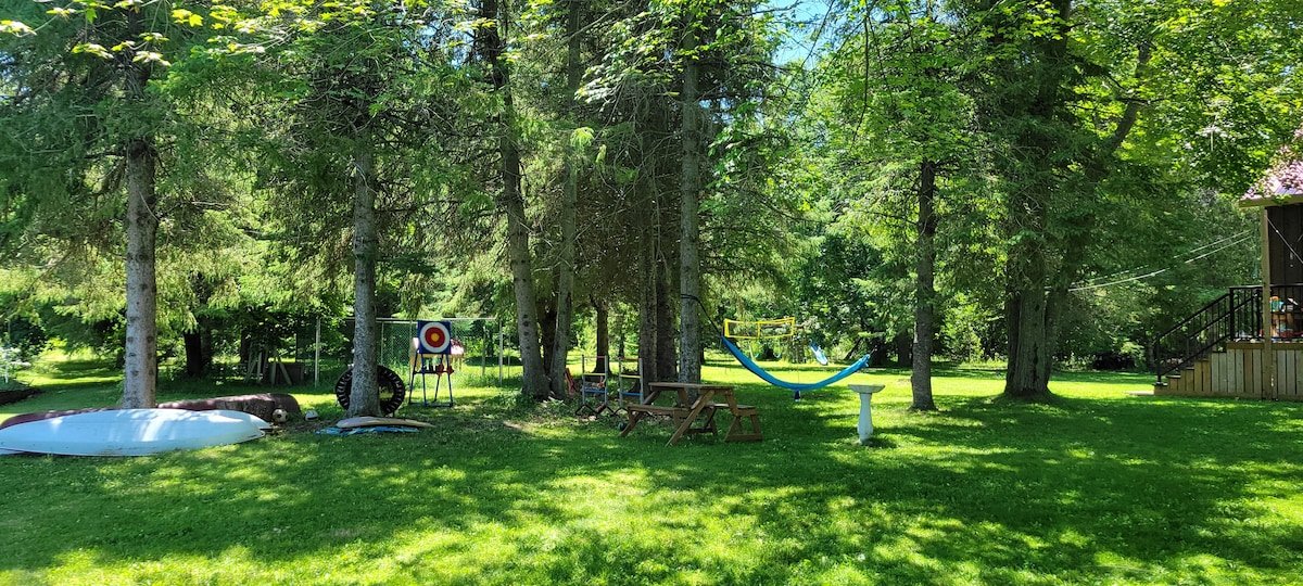 Beautiful Waterfront Home | 25 Minutes from Ottawa gallery image 4