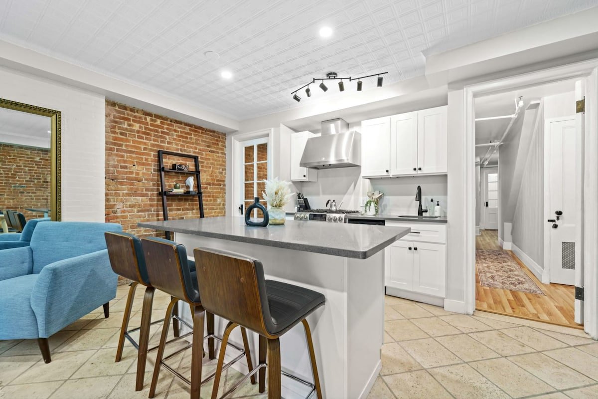 Family Brownstone w/ Private Backyard, Near Subway gallery image 4