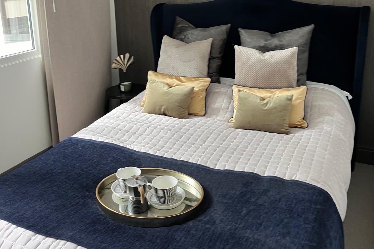 Chambers Residence 5* Luxury | 2BR | Dual Aspect gallery image 4