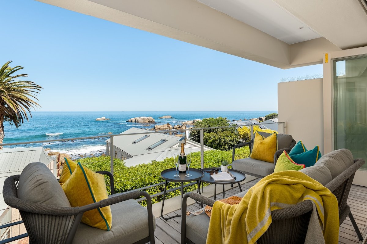 Villa 52 Victoria – Sea. Sky. Serendipitous. gallery image 2