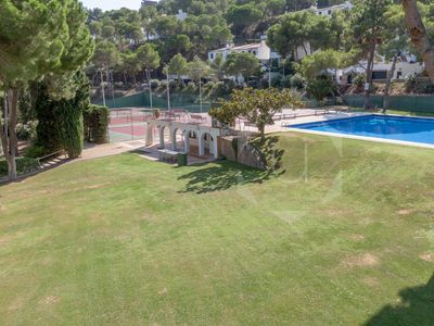 Amazing views, walkable to beach, modern