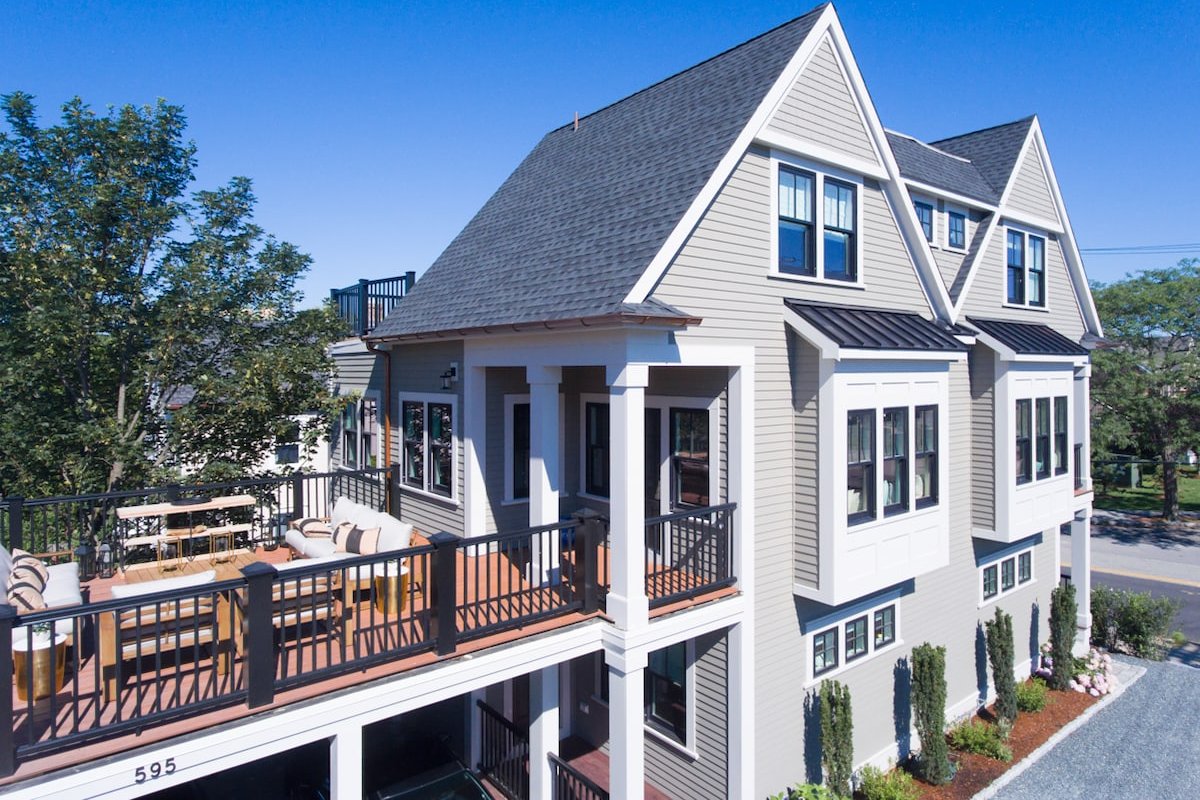 2 Decks for Entertaining, 3 Levels of Living Space gallery image 4