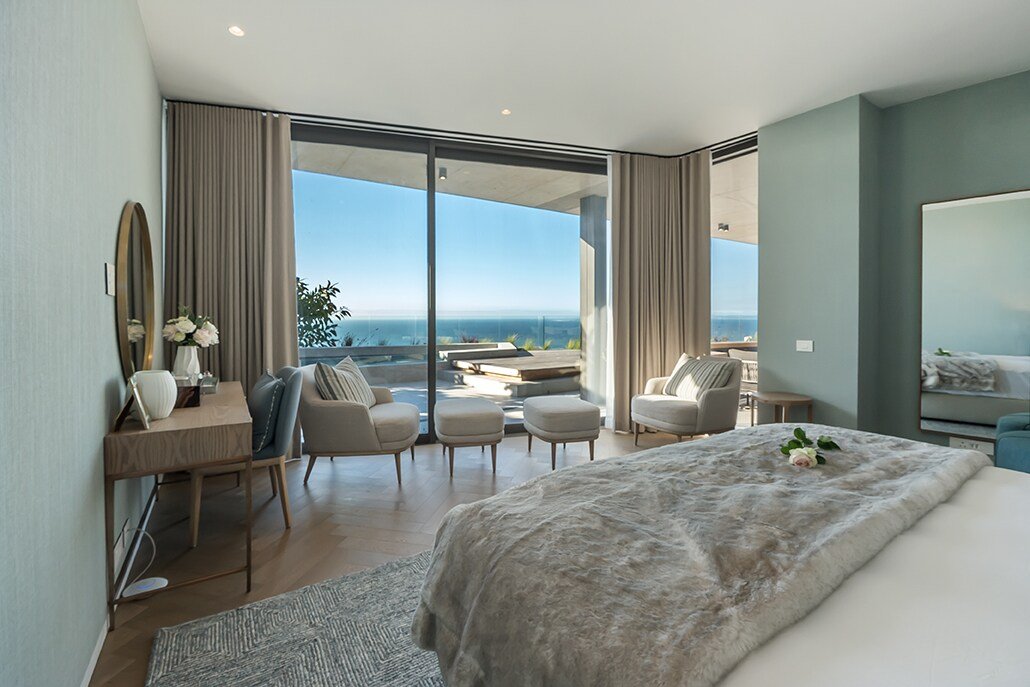 Priv. Pool / BBQ / 24h Security / Sunset / Garage gallery image 2