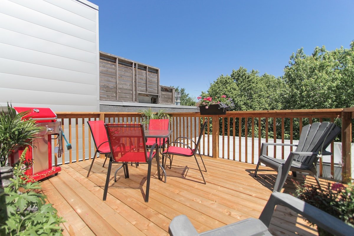 Duplex with rooftop terrace for friendly group gallery image 2