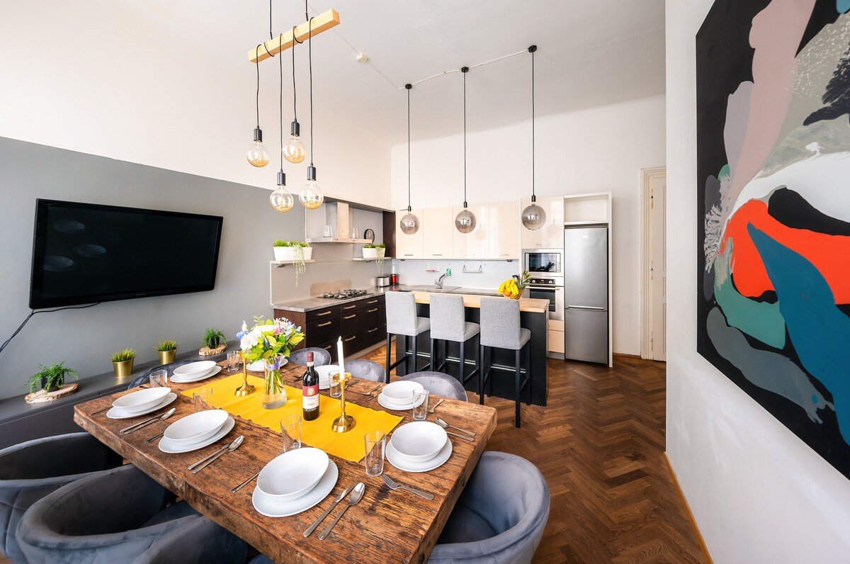 4BR Family Apt | Wenceslas Square gallery image 4