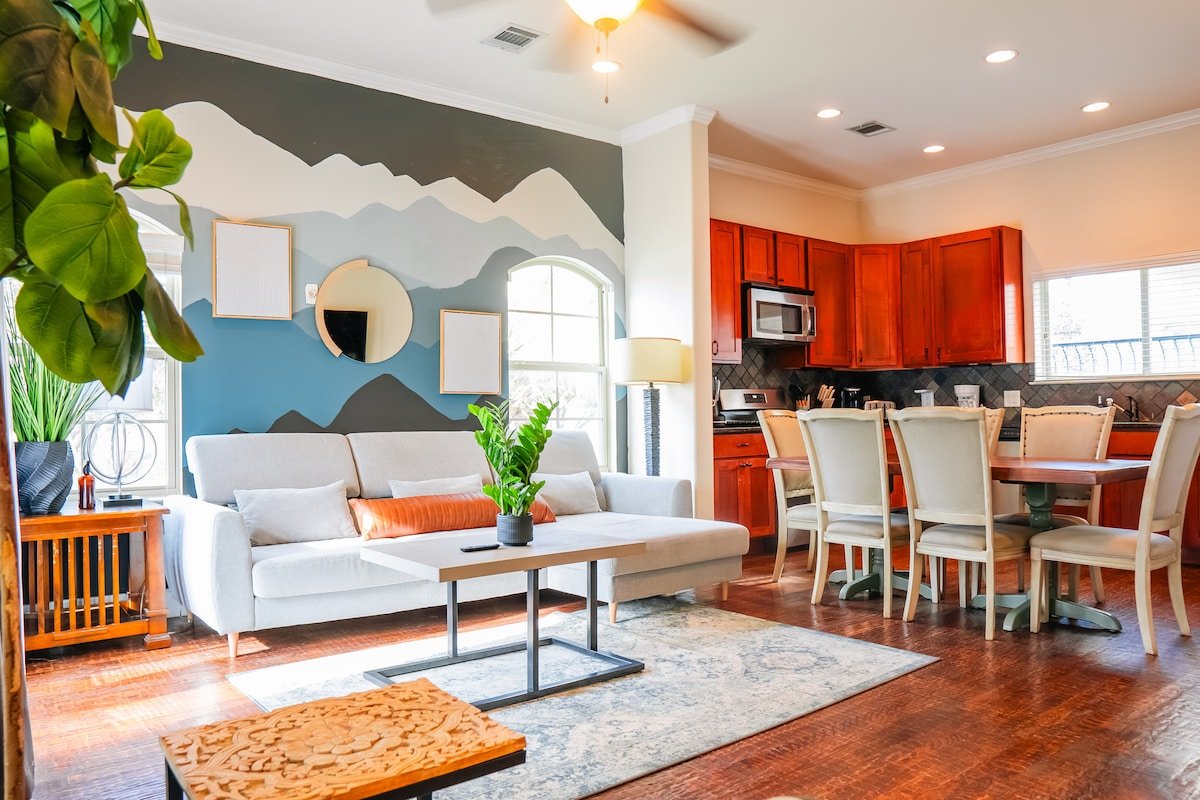 Cozy 2 Townhomes near Lower Greenville gallery image 5