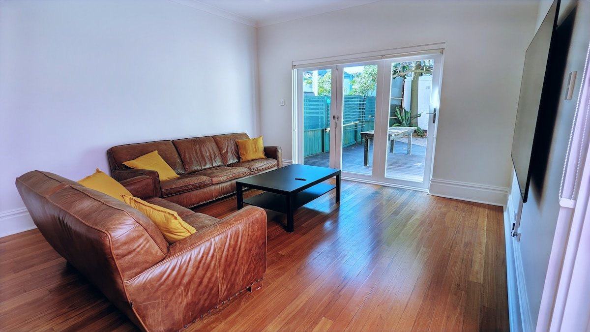 Jet Flamingo: The Surf House gallery image 5