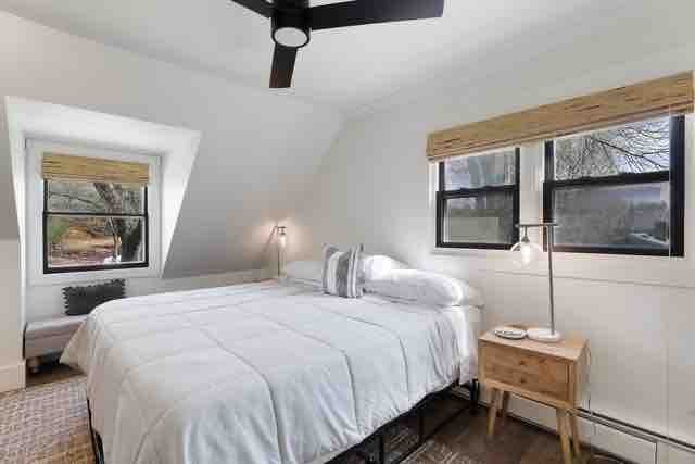 Gorgeous! Modern 3 Bed Home by Lake Mtka & Wayzata gallery image 3