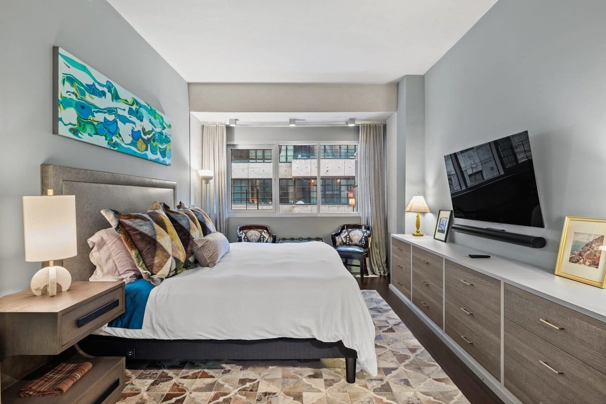 Rove Travel | Highline Terrace | 2BR Chelsea Apt gallery image 4