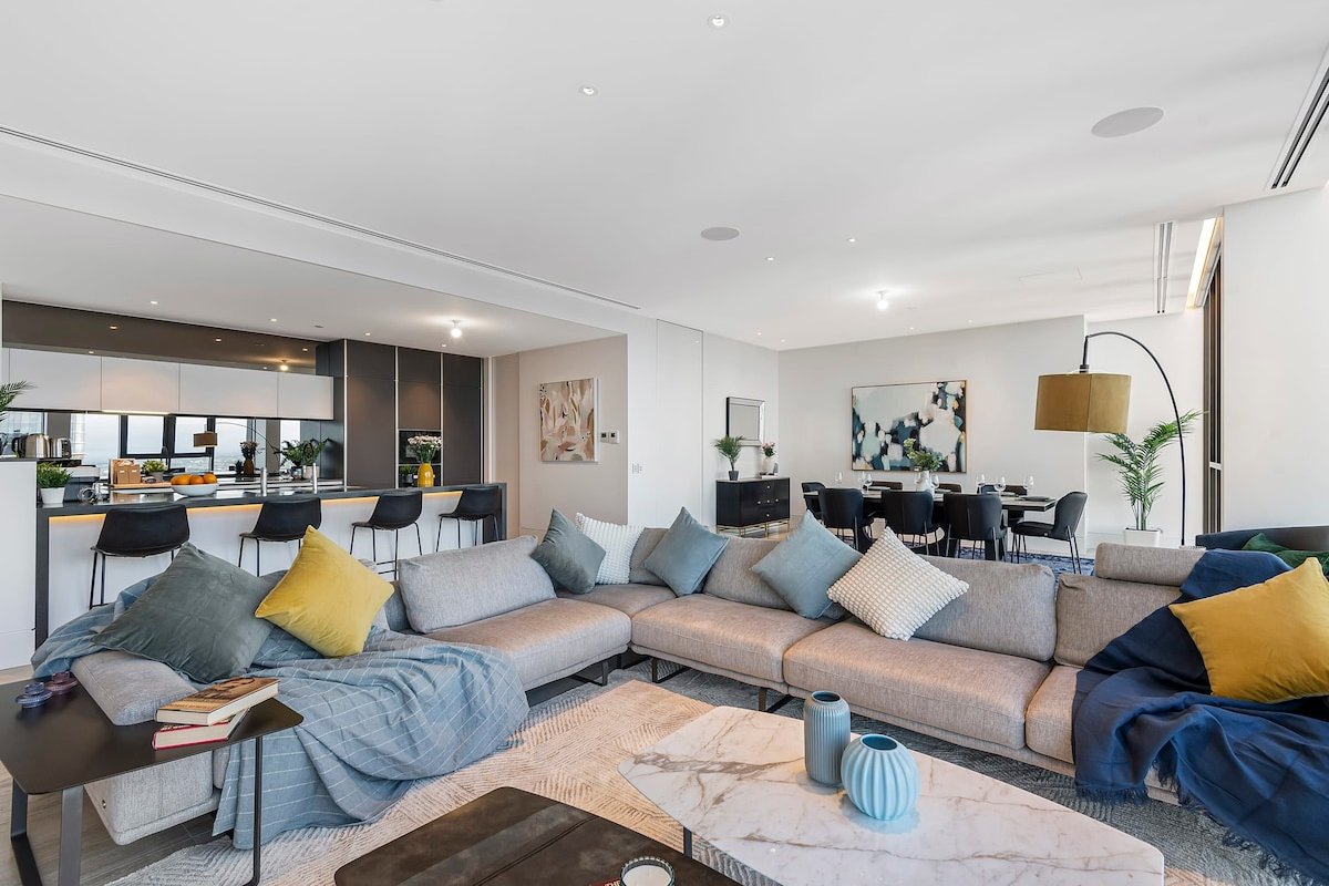 Ultimate City Penthouse with Jaw-dropping Views gallery image 5