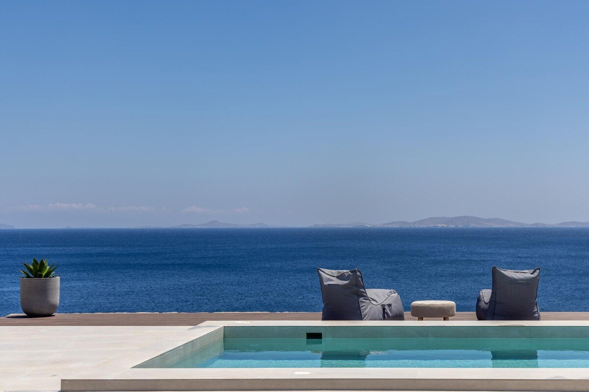 Aegean Whispers Sea Front Villa in Tinos gallery image 3