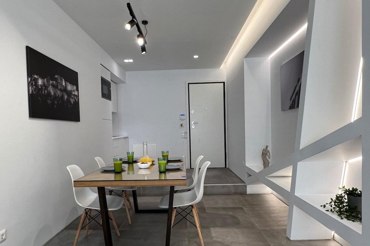 The Dazzling Glimpse Acropolis Suites 302 gallery image 4