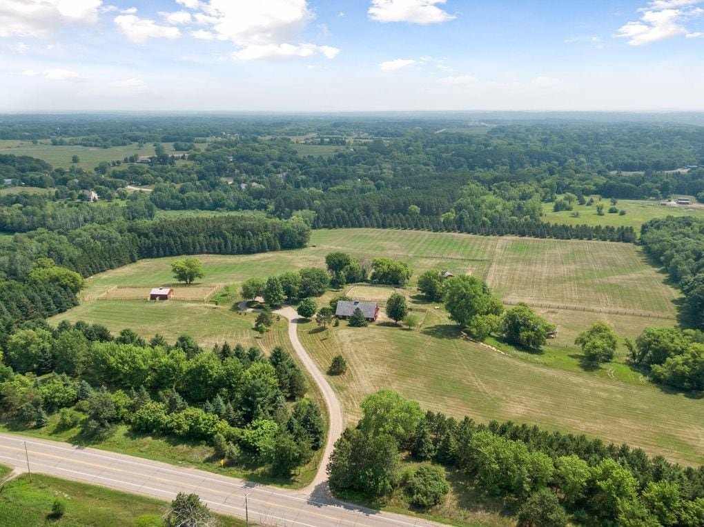 40-acre estate w/spa 3 mi to downtown Stillwater. gallery image 4