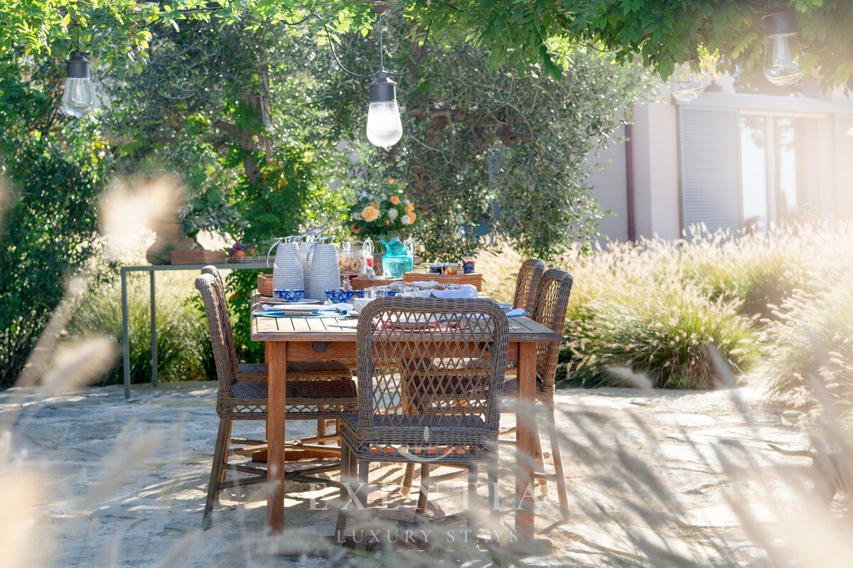 Villa Sofia – Luxury Sea View Villa in Tuscany gallery image 2