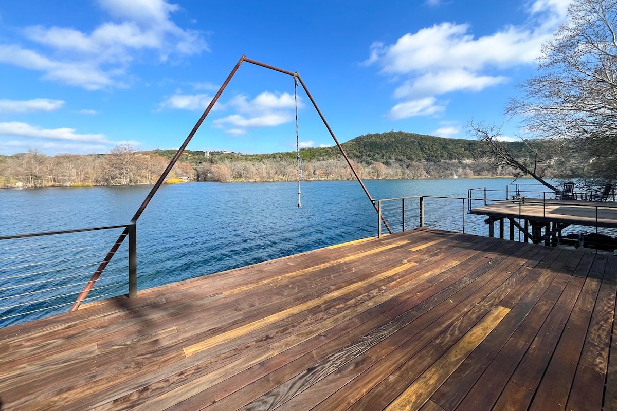 Lakeside Cabin + Pickleball gallery image 2