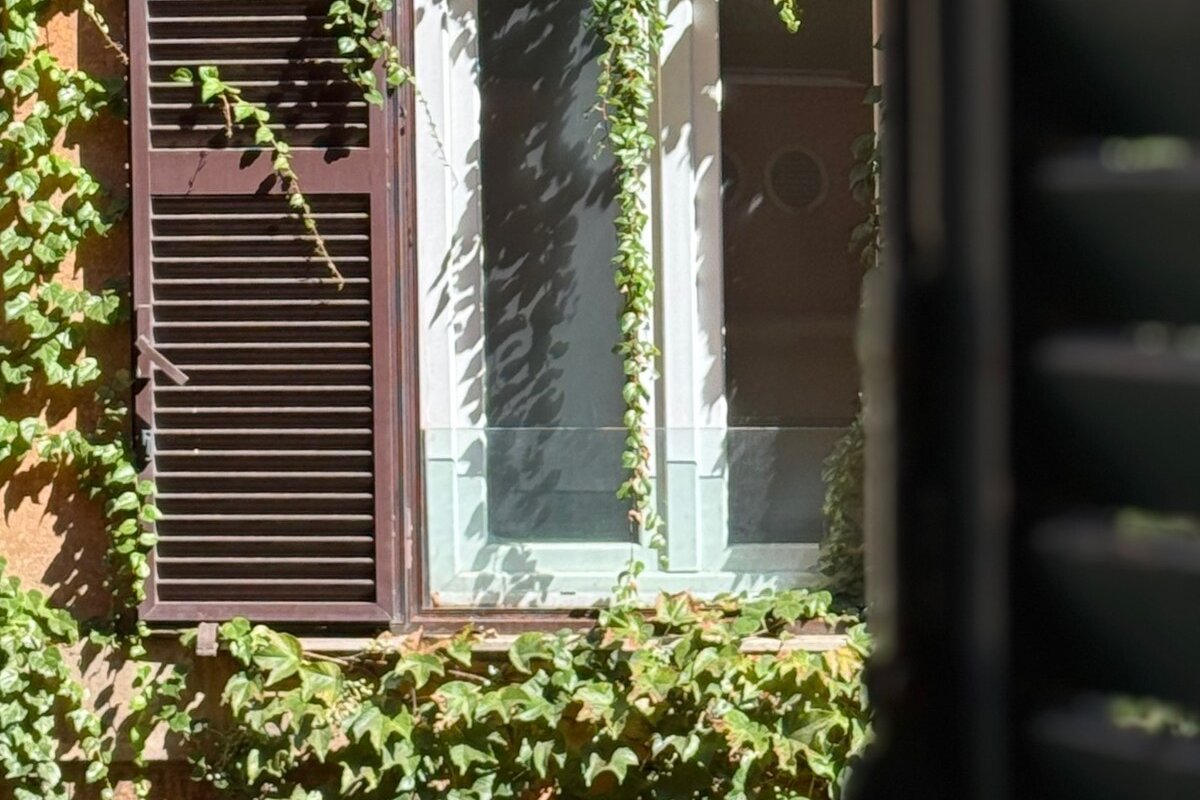 Amazing downtown large group luxury accommodation gallery image 2