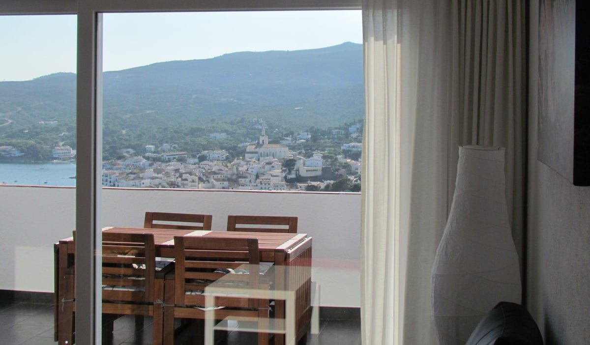 Apartament amb vistes a Cadaqués i piscina gallery image 2