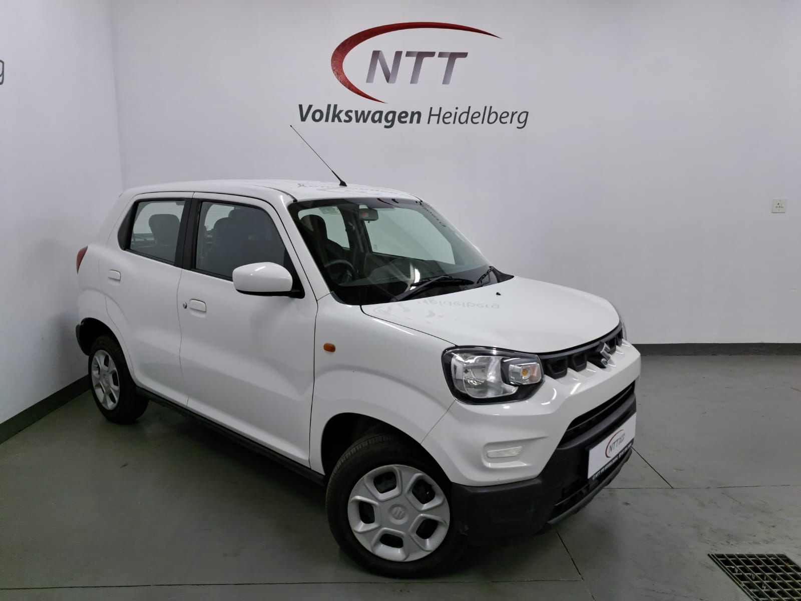 SUZUKI S-PRESSO 1.0 GL AMT for Sale in South Africa