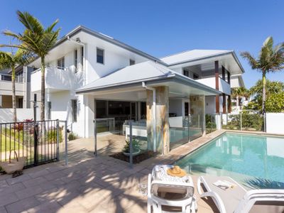 On Northpoint – Heated Pool meters to Salt Village