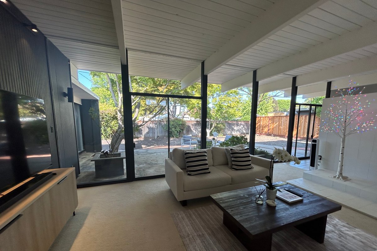 4b2b Single1 story home Palo Alto near Stanford