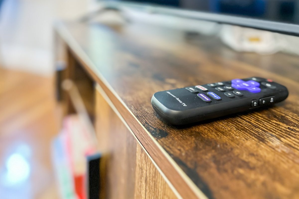 Modern 5 Bedroom 2 Bath 2 Min to train gallery image 5