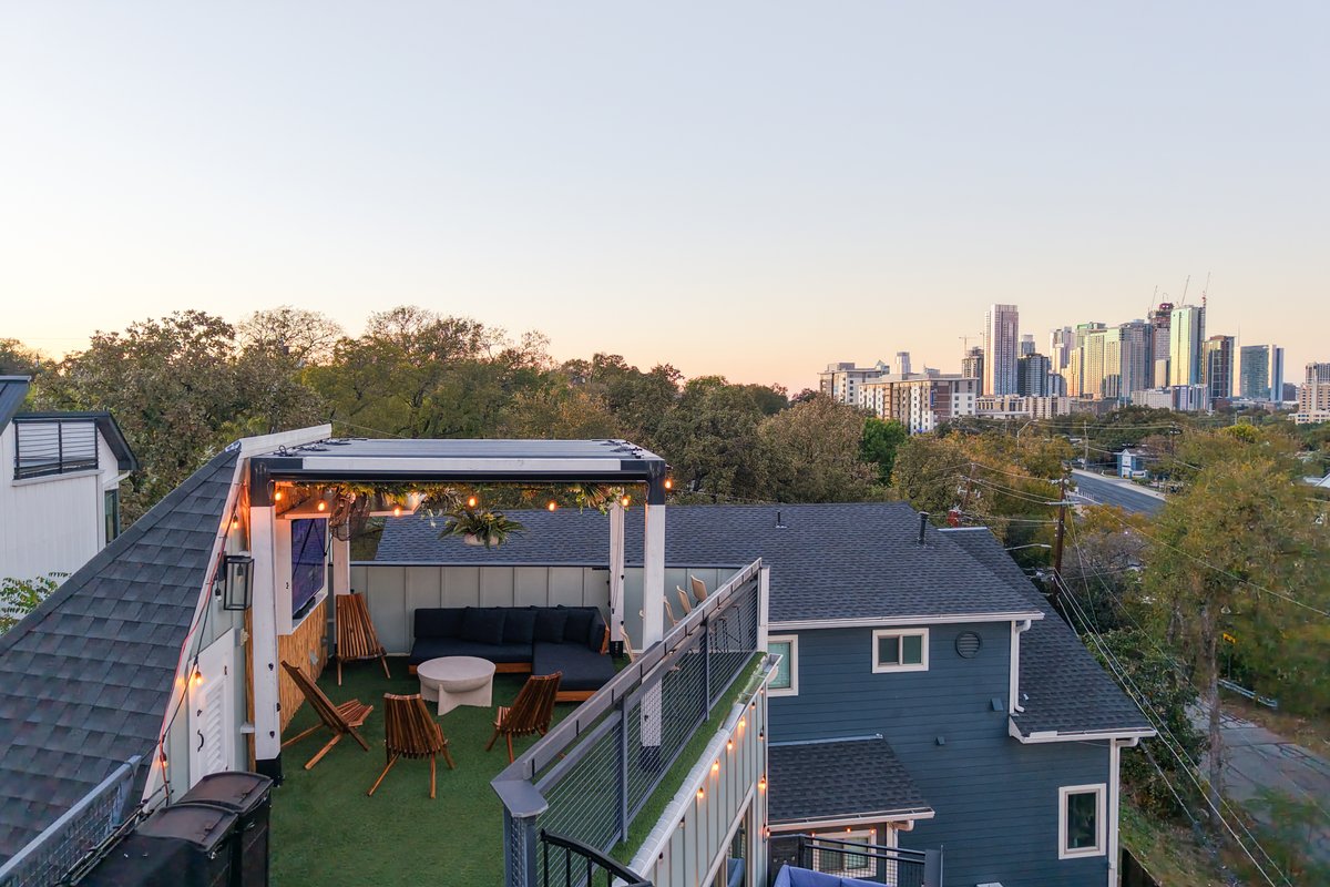 Huge Group Compound | Heart of ATX | Sleeps 41