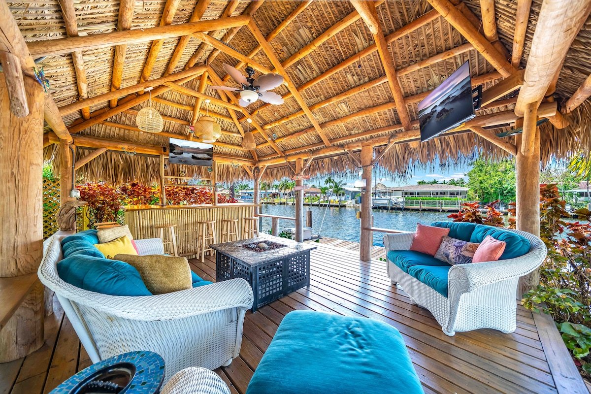 Heated Pool + Kayaks! Tiki Hut & Close To Beach! gallery image 5