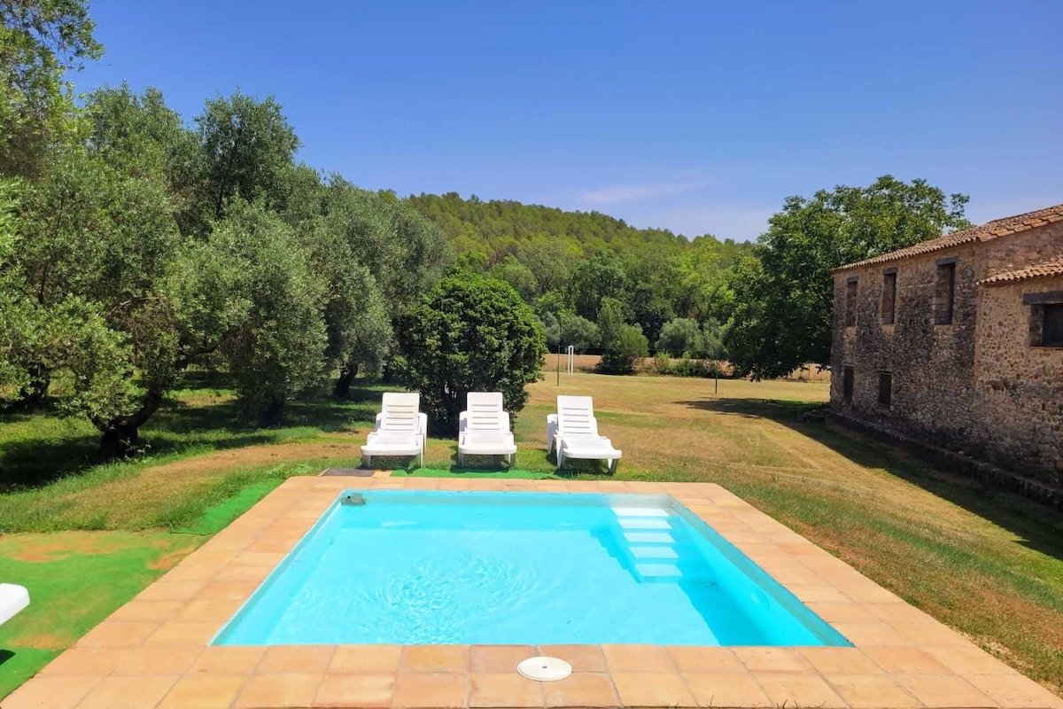 Rural house for exclusive rental in Girona gallery image 2