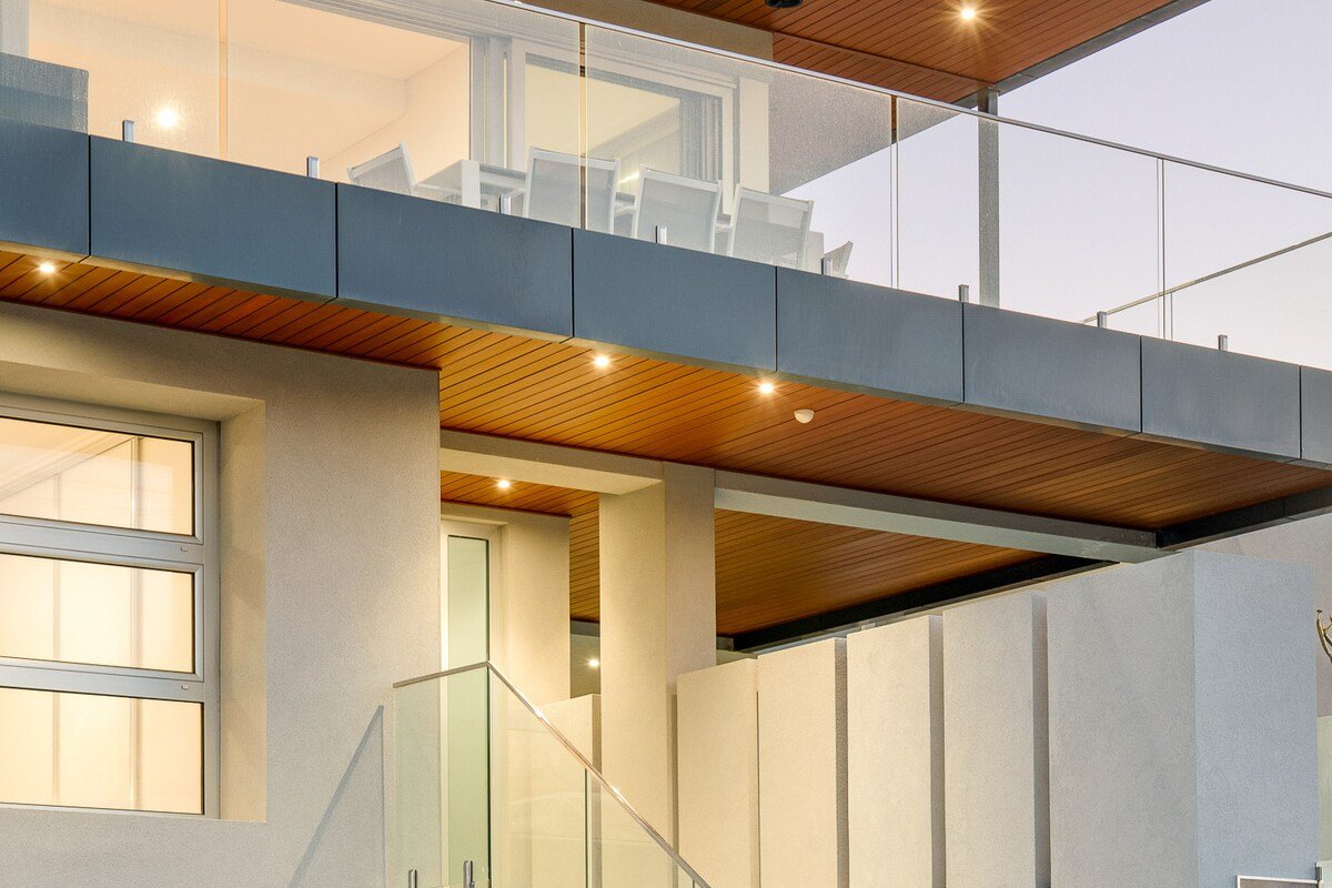 Coastal Luxury with Sunset Views gallery image 4