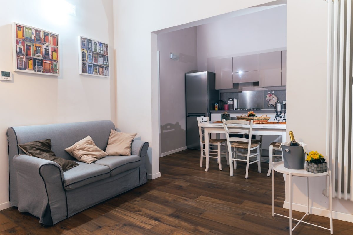 Near the Duomo gallery image 5