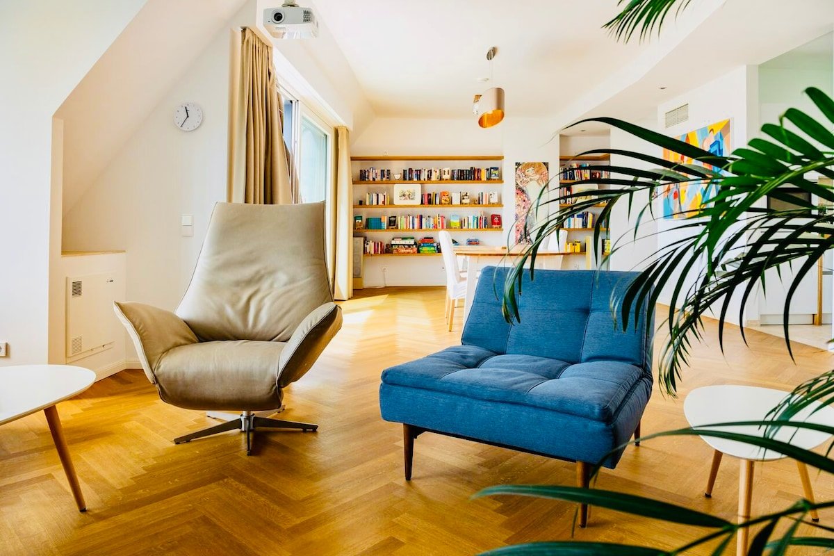 Huge luxury top floor loft with 360° roof terrace gallery image 3