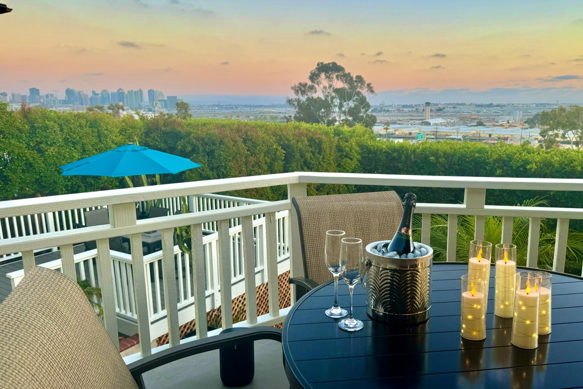 Gorgeous City & Bay Views! | Minutes to Downtown