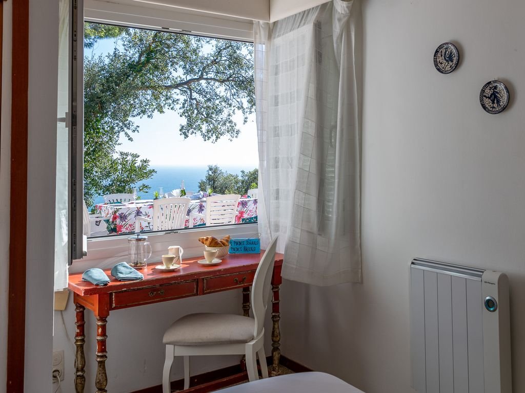 Villa Alpago – Private Pool, A/C & Sea View gallery image 3