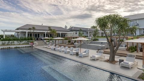 Long Lee Manor at Shamwari Private Game Reserve - Long Lee Manor Pool and Dining Room