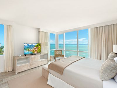 Oceanfront Private Condo at 1 Hotel & Homes -1219