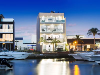 Unrivaled 4-Storey Waterfront Home 5 BDR 3.5 BTH